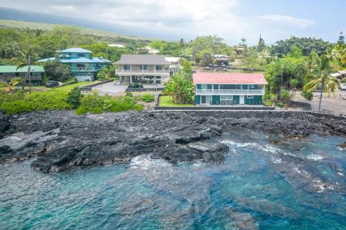 Manini Beach Breath Taker in Honaunau-Napoopoo (HI)
