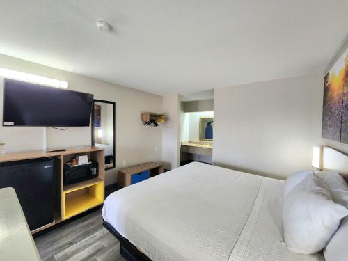 Days Inn by Wyndham San Antonio Southeast By AT&T Center - image 33