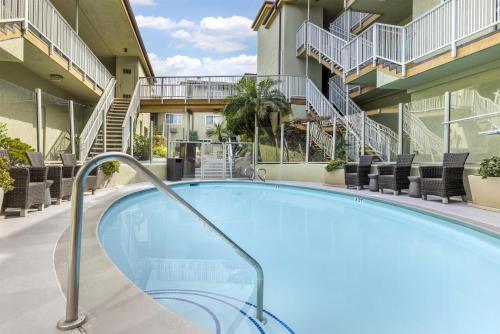 Best Western Plus Beach View Lodge - image 4