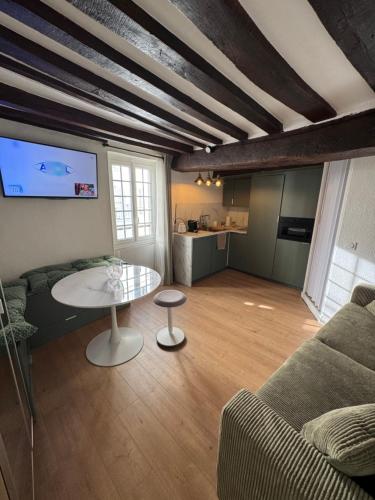Cozy, newly renovated studio in the heart of Saint-Germain - 6th arrondissement