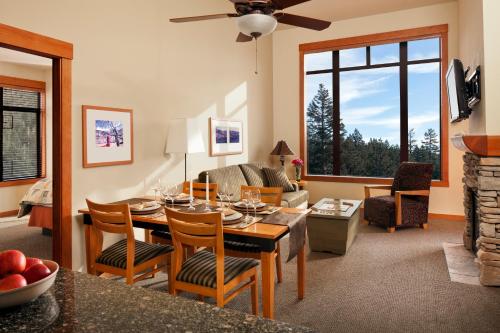 Facilities, The Village Lodge in Mammoth Lakes (CA)