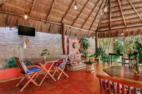 Patogumai, Hotel Barrio Latino in Plaja del Karmen