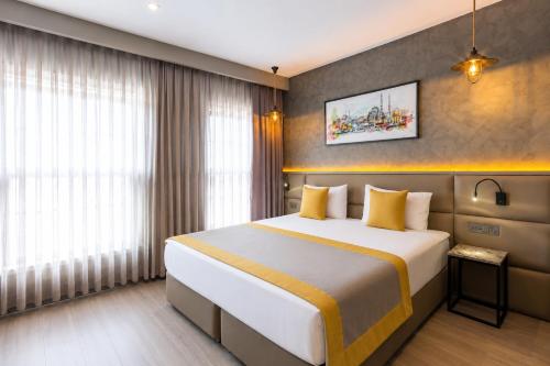 Seraglio Hotel & Suites - image 3