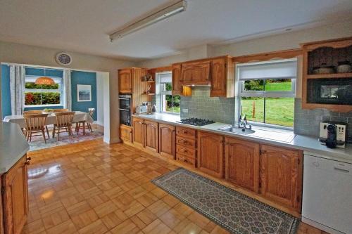 Iekārtas, 4 Bed in Beara oc-i437 in Eadargoil
