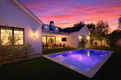 Dune - Sparkling Pool - Mins to Old Town – khách sạn tại Camelback Corridor