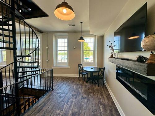 Harbor Hideaway Suite - River Rock Inn in Bellevū (IA)