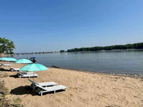 Harbor Hideaway Suite - River Rock Inn in Bellevū (IA)