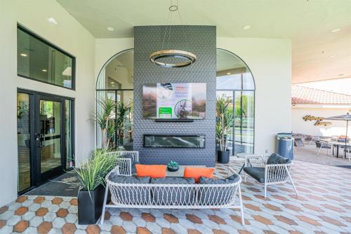 2BR TPC Retreat Near Mayo Clinic & Desert Ridge - image 4