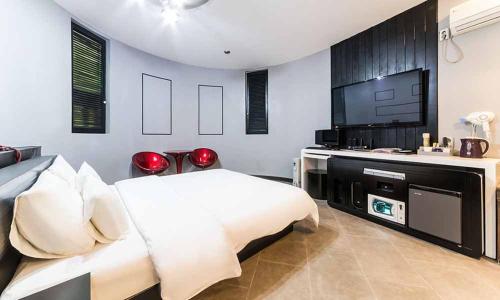 Paju Picasso Room Type - Superior Double Room