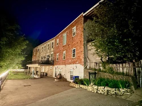 Mill View Suite - River Rock Inn in Bellevū (IA)