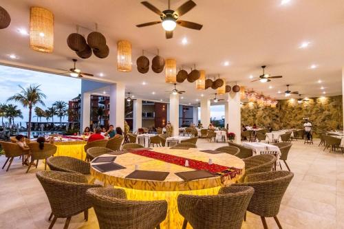 Casa Paz - Ocean Front Villa wPool & Resort in Chano