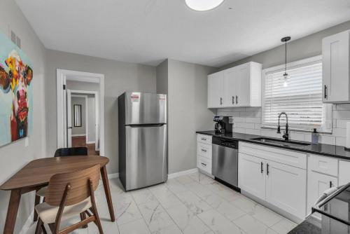 World Cup Stay | 3BR Ranch | 20 Min to Arrowhead in Blue Springs (Missouri)
