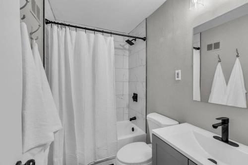 World Cup Stay | 3BR Ranch | 20 Min to Arrowhead in Blue Springs (Missouri)