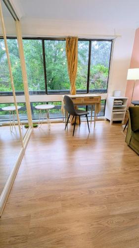 Sanctuary for 6 with spa, aircon, fire, park outlook in เมดโลว์บาธ