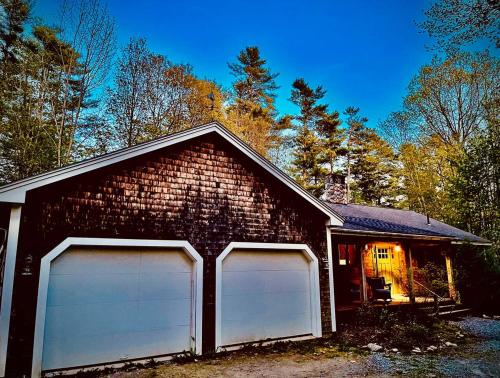Exterior view, Damariscotta Lakefront 3BRplus in Jefferson (ME)