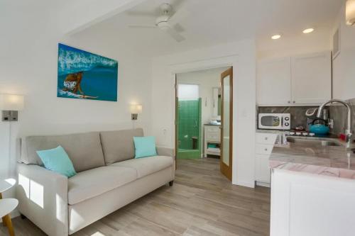 Surf and Sand Beach Bungalow in San Diego, USA