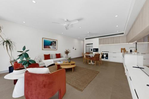 The Salisbury Coastal Residence in Rose Bay