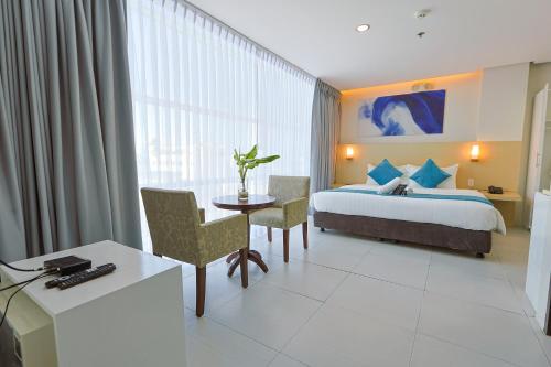 Holiday Suites Business District - Formerly Empire Suites Hotel in Palawan