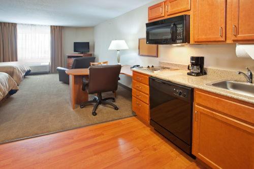 Studio Suite with Two Double Beds