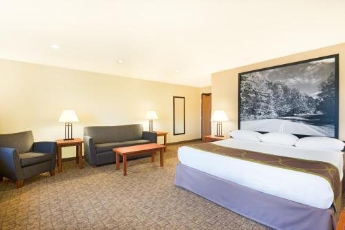 Food and beverages, Super 8 By Wyndham Ripley in Ripley (WV)