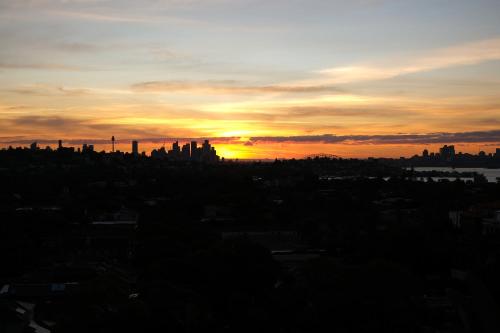 View, Sydney Harbour Bridge View Luxury Sunset Retreat in Dover Heights