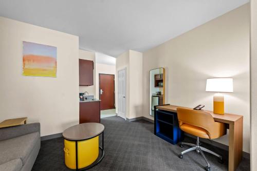 Comfort Suites San Antonio North - Stone Oak - image 41