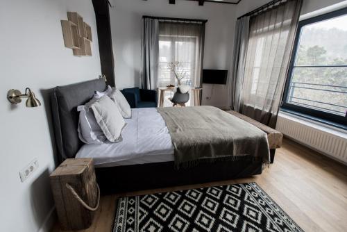 The Pines Boutique Villa - image 2