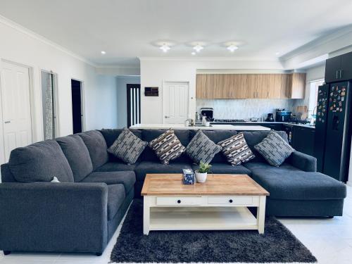 The Quiet Stay in Manor Lakes