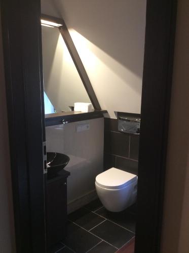 Duplex One bedroom Apartment image 2