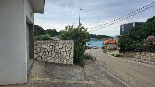 Esterno, Seapalm in Utjeha