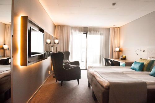 2 twin beds