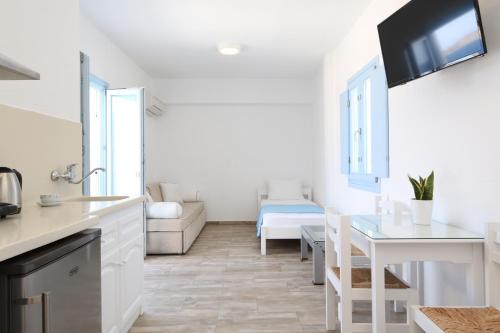 Létesítmények, Stratos Apartments & Studios in Párosz