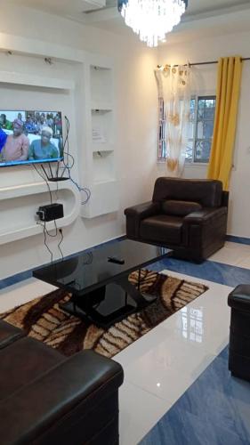 Sky Blue Guest House - Buea in 布埃亚
