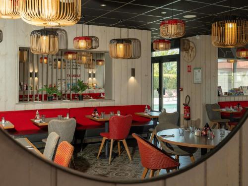 A szálláshely kívülről, ibis Orange Centre Échangeur A7 A9 in Orange