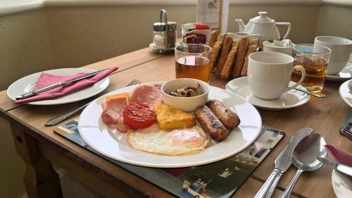 Links Side Guest House - image 13