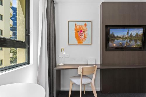Bright Studio with Pool Access in Parramatta - image 13