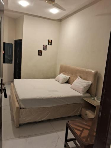 Lahore Park Hotel - image 5