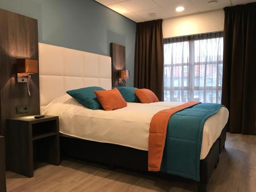 2 twin beds