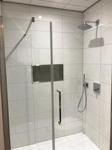 Bathroom, Rivers Hotel in Sluis