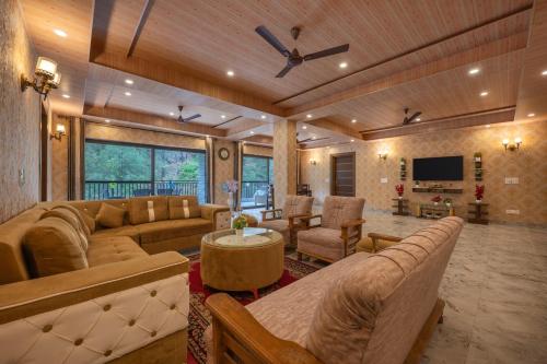 Exterior view of Staycation 2 Bedroom Premium House Kasauli by Splendid Retreat Hotels - Family Groups & Couples - Fo