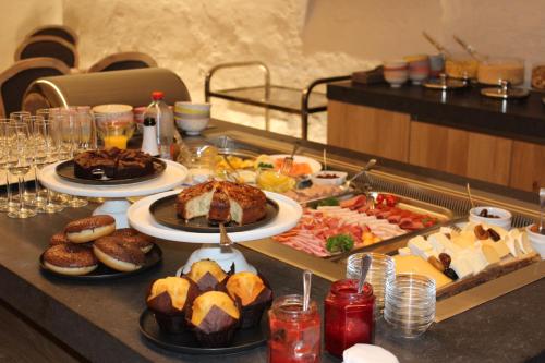 86464282 Luxury Boutique Hotel De Castillion