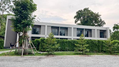 The Camp in Pak Phreak