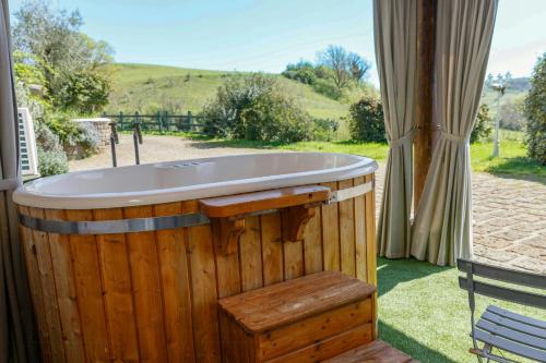 A szálláshely kívülről, Estate With Full Spa In Valle Del Treja in Mazzano Romano