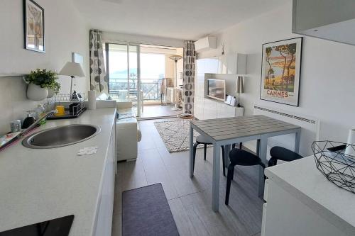 Apartment with AC terrace sea view swimming pool parking -BENAKEY - image 5