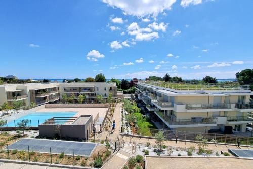 2B Near Vaugrenier AC terrace sea view swimming pool parking- BENAKEY