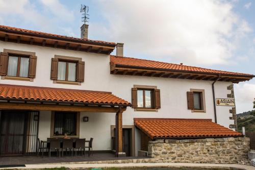 Viesnīcas āriene, Casa de la Cadena in Asiain