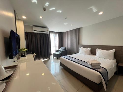 room detail thumbnail 0