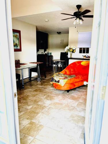 المرافق, Cranes Nest Garden Lake Apt, HotTub, Boat, Parking in بريمين