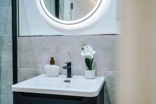 The Urban Hub - 2 Bed Apartment by Leeds Station, Leeds (Foto 8)