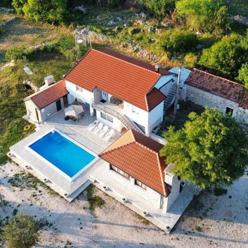 Holiday Home Papac - Accommodation - Stolac